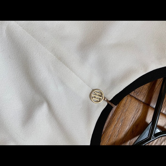 BRAND NEW BLACK AND WHITE TOMMY DRESS! - Picture 2 of 9